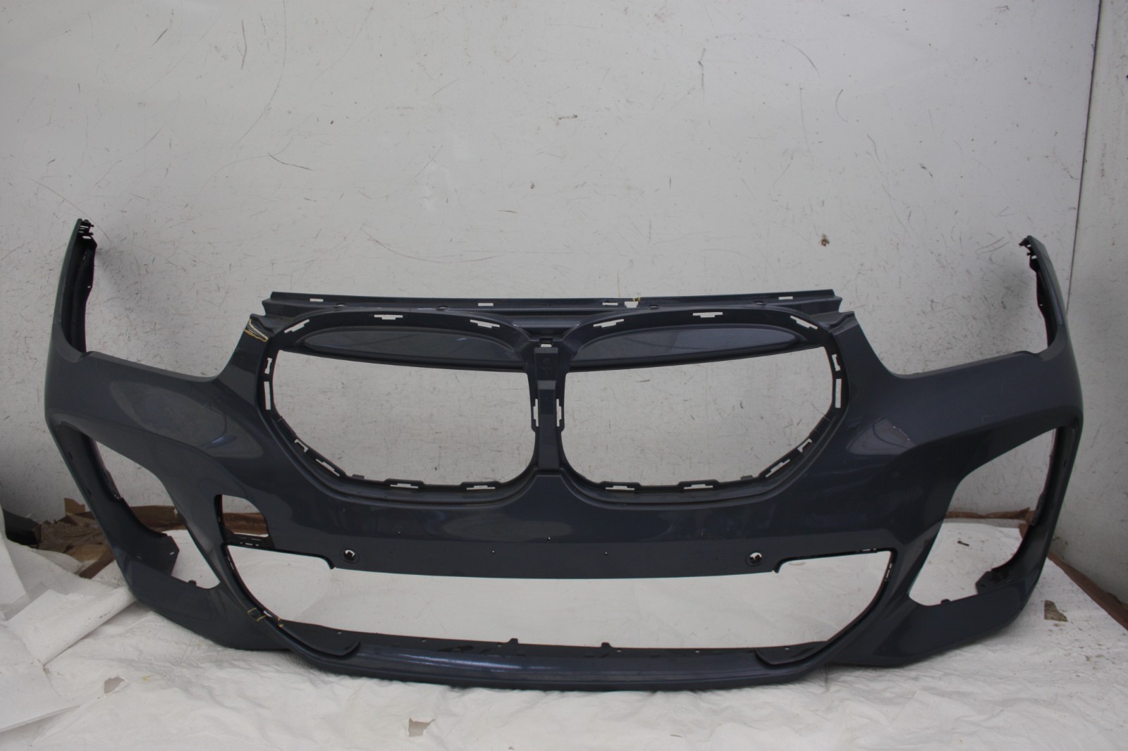 BMW X1 F48 LCI M Sport Front Bumper 2019 to 2022 51118075875 Genuine *DAMAGED*