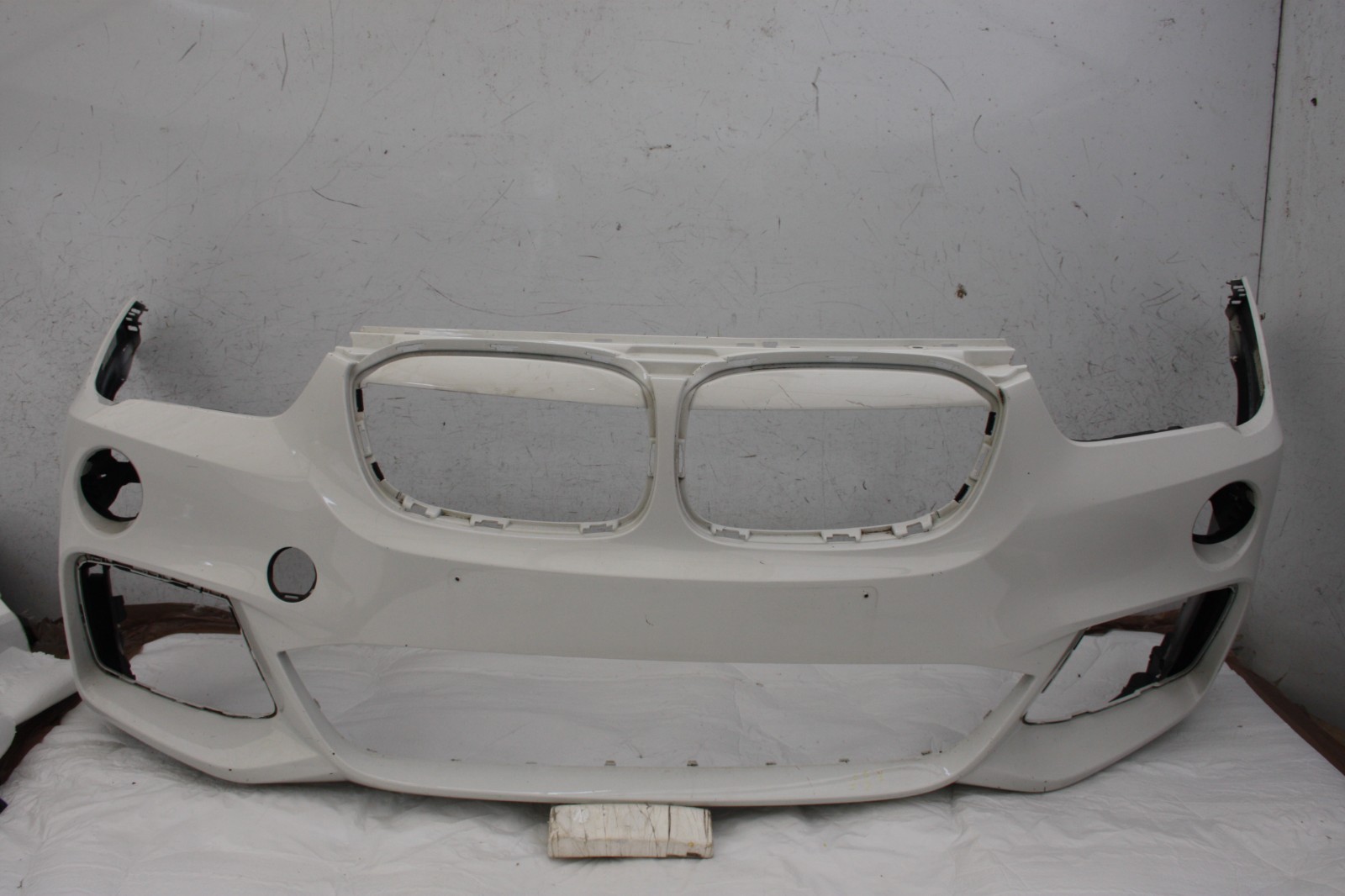 BMW X1 F48 M Sport Front Bumper 51118059891 Genuine *DAMAGED*