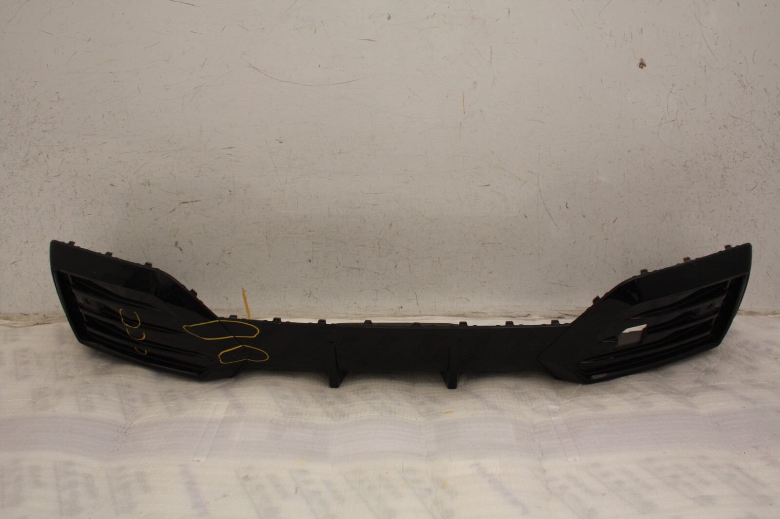 BMW X2 U10 M Sport Rear Bumper Lower Section 2023 ON 51127884938 *DAMAGED*