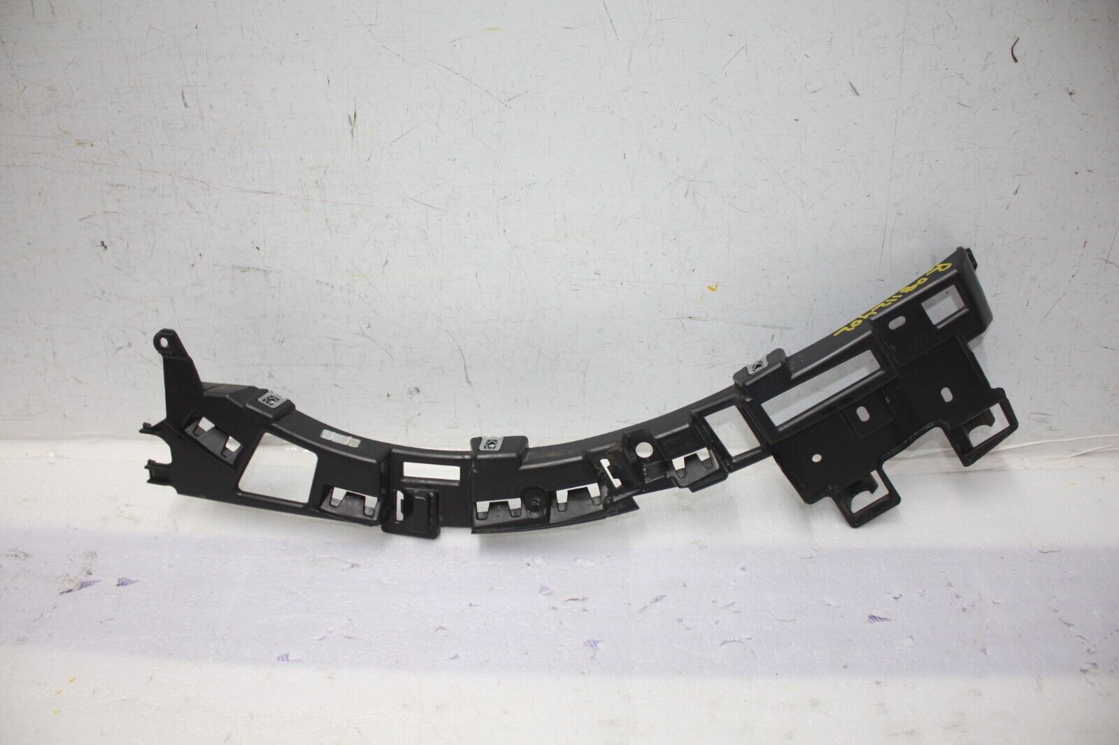 Citroen Berlingo Front Bumper Left Bracket 2018 TO 2024 9816768880 Genuine