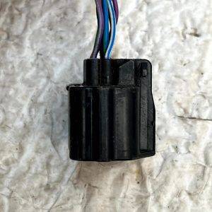 Dacia Duster Mk2 Front Blind Spot Parking Sensors Plug Connector Genuine - Image 5
