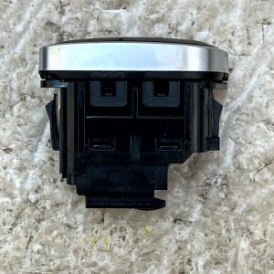 Ford Fiesta Mk8 Center Door locking Switch 2017 TO 2020 F1ET-14017-BB Genuine - Image 4