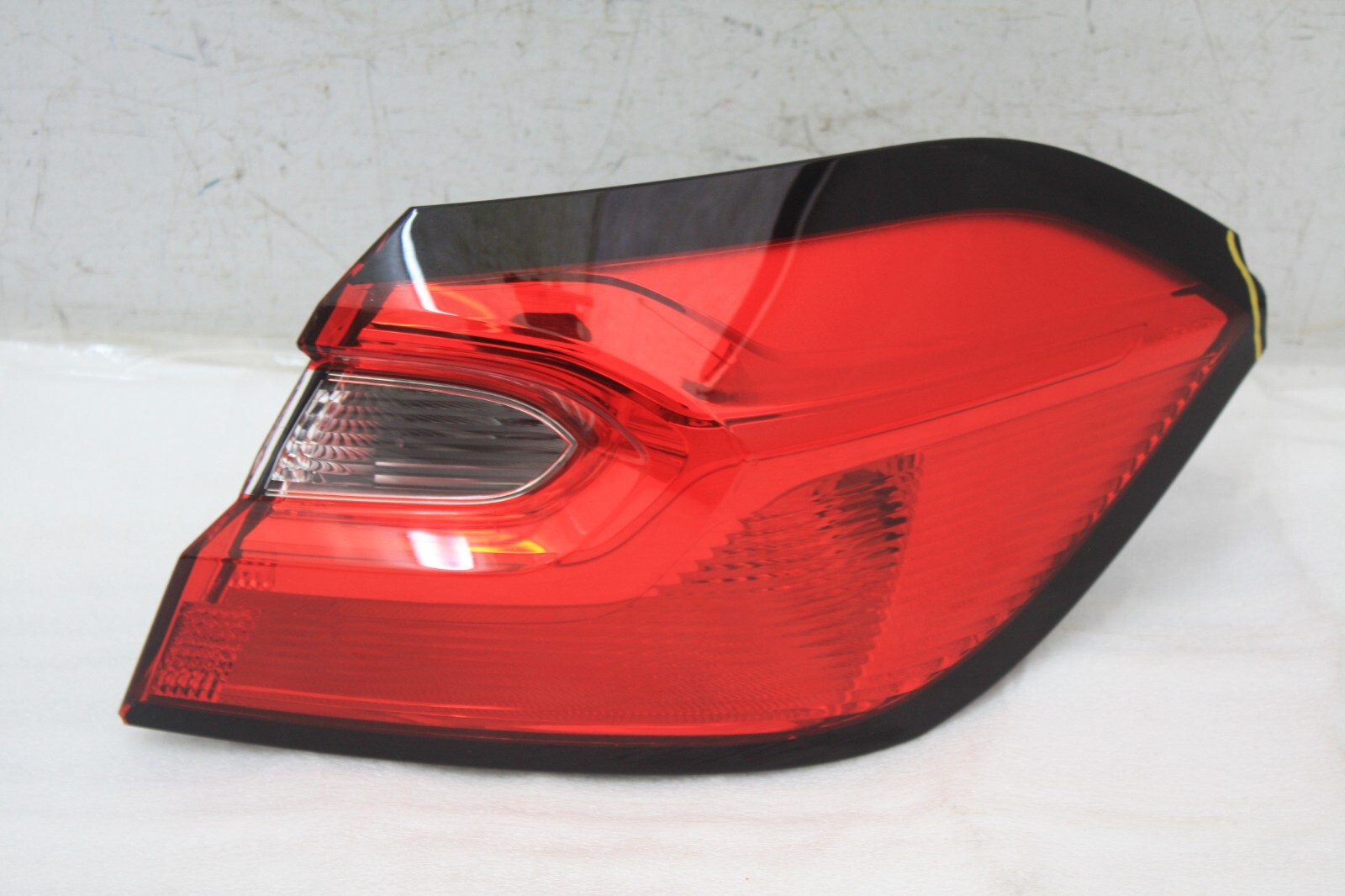 Ford Fiesta ST Line Right Side Tail Light 2022-2024 N1BB-13404-AA *LENS DAMAGED*