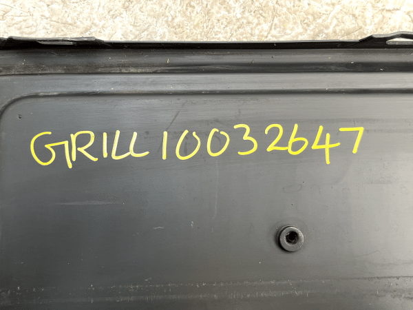 Ford Focus Mk2 Front Bumper Lower Grille 2007 TO 2011 8M51 17B968 A Genuine 178238608035 12