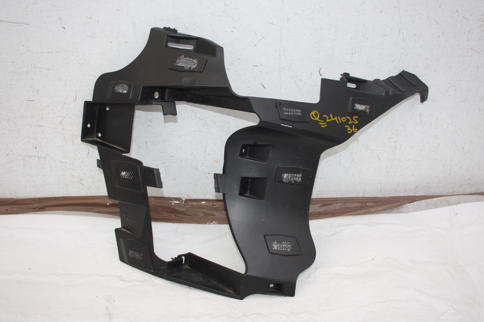 Ford Kuga Front Bumper Right Bracket 2020 TO 2024 LV4B-15266-J Genuine