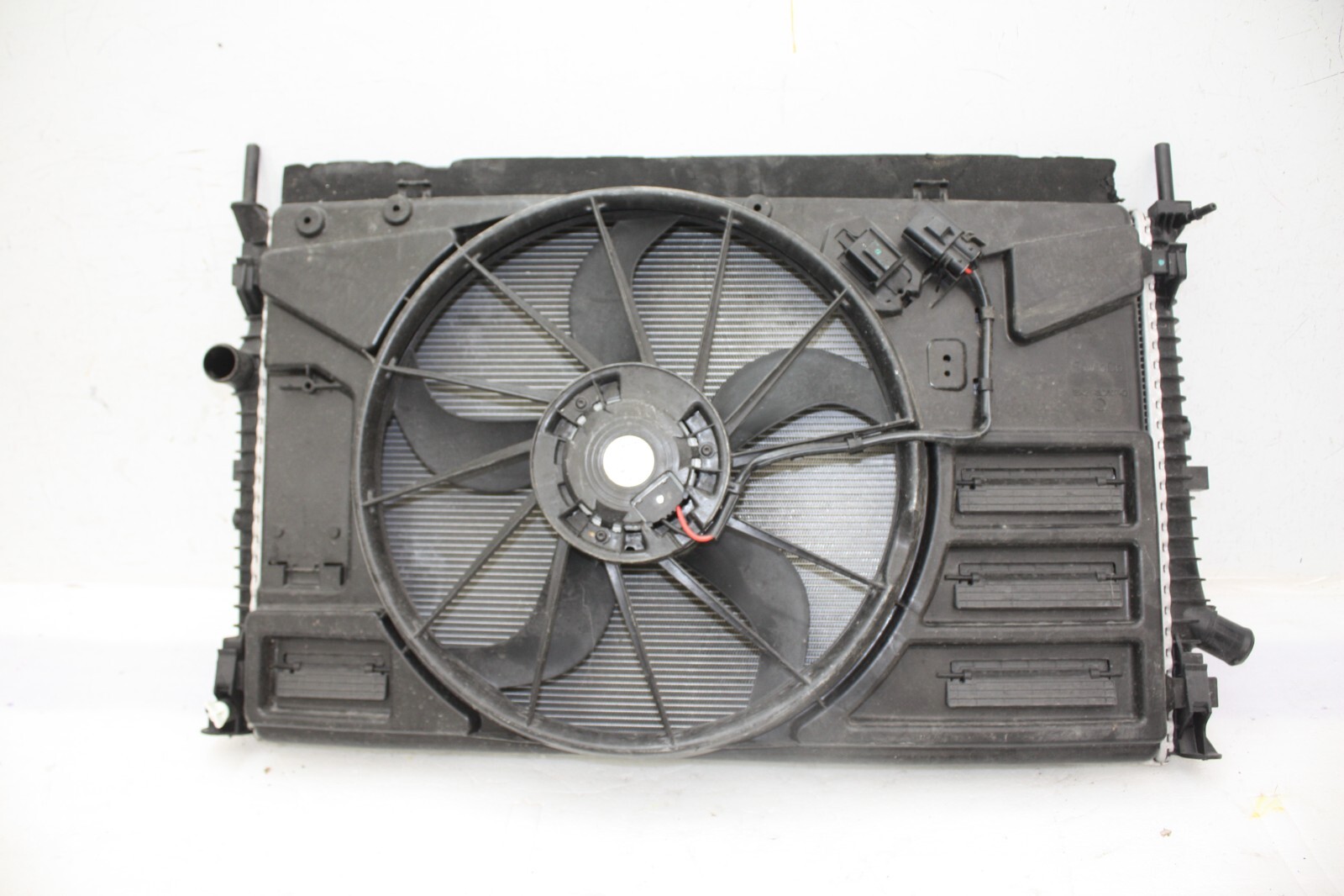 Ford Transit Custom Cooling Radiator 2018 to 2023 BK21-8C607-D Genuine *DAMAGED*