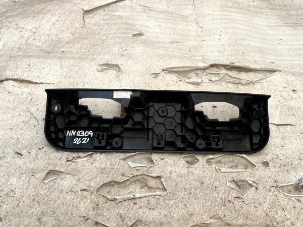 Ford Transit Custom Rear Barn Door Catch Cover PZ31 V404C08 BB319W Genuine 178539071515 5