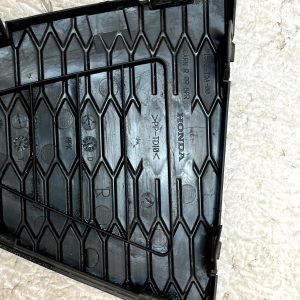 Honda Jazz Mk4 Rear Bumper Right Side Grille 2015 TO 2018 71502-T5A-00 Genuine - Image 7