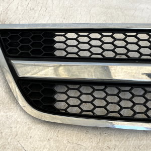Hyundai H-1 Front Bumper Grille 2008 TO 2015 86560-4H000 Genuine - Image 3