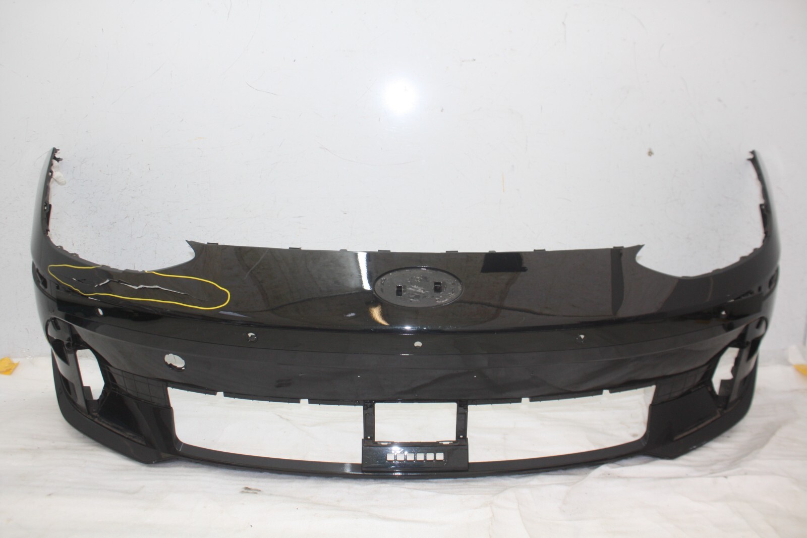 Hyundai Ioniq 6 Front Bumper 2023 ON 86511-KL000 Genuine *DAMAGED*