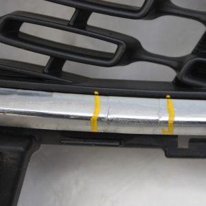 Kia Ceed Front Bumper Grill 86351-A2600 Genuine *DAMAGED* - Image 5