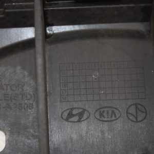 Kia Ceed Front Bumper Grill 86351-A2600 Genuine *DAMAGED* - Image 10