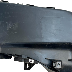 LR Defender L663 Front Right Cooling Air Guide Duct 20 ON L8B2-17E762-A Genuine - Image 3