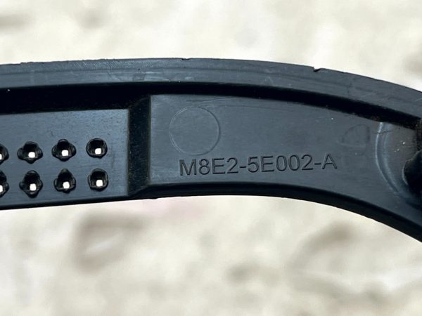 LR Range Rover Rear Bumper Right Wiring Loom Bracket M8E2 5E002 A Genuine 178504793985 10