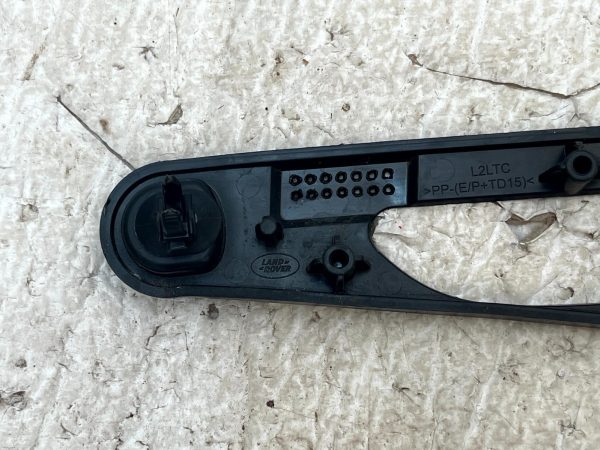 LR Range Rover Rear Bumper Right Wiring Loom Bracket M8E2 5E002 A Genuine 178504793985 6