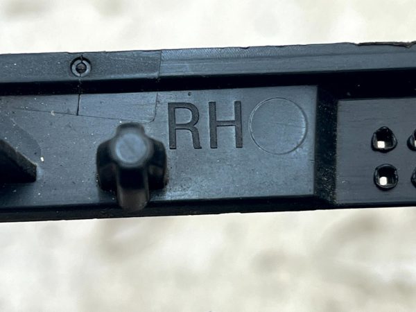 LR Range Rover Rear Bumper Right Wiring Loom Bracket M8E2 5E002 A Genuine 178504793985 9