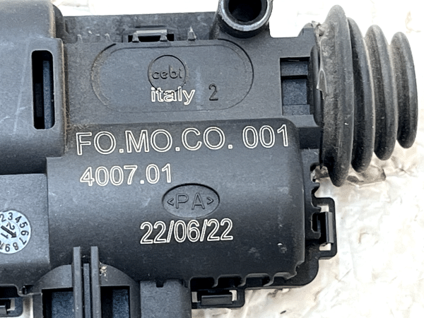 LR Range Rover Velar L560 Fuel Tank Filler Flap Actuator 3M51 220A20 AC Genuine 178409642425 8