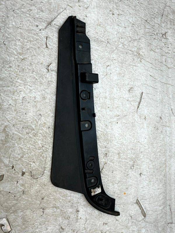 LR Range Rover Vogue L460 Front Bumper Left Mud Flap Trim M8E2 17F018 A Genuine 178316761895 5