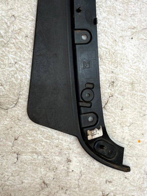LR Range Rover Vogue L460 Front Bumper Left Mud Flap Trim M8E2 17F018 A Genuine 178316761895 7