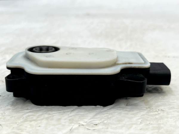 Land Rover Defender Active Air Flap Actuator Motor 2020 ON 112902701 Genuine 178510567665 4