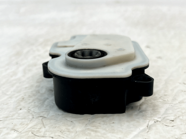 Land Rover Defender Active Air Flap Actuator Motor 2020 ON 112902701 Genuine 178510567665 5