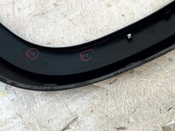 Land Rover Defender Front Left Wheel Arch Molding 07 16 L8B2 16A075 Genuine 178430907005 10