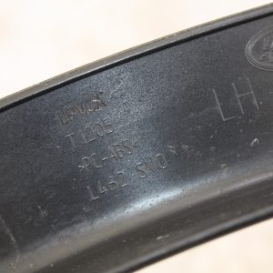 Land Rover Discovery L462 Front Left Wheel Arch 2017 ON HY3M-16A075-AC *DAMAGED* - Image 11
