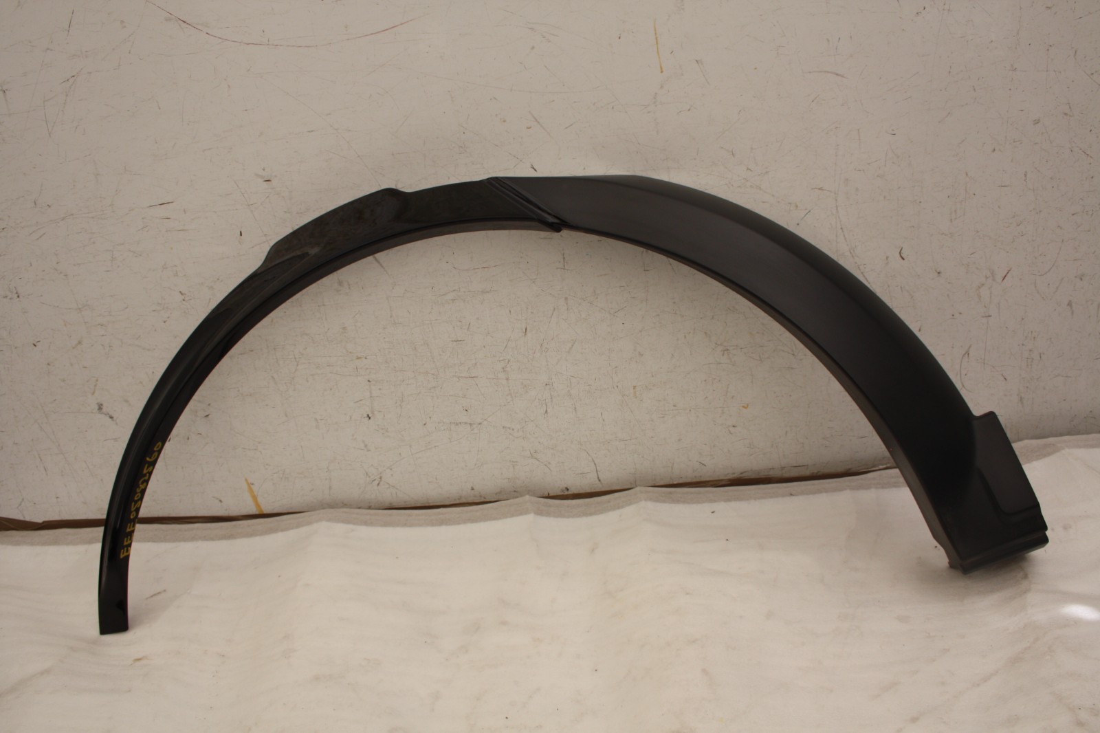 Land Rover Discovery L462 Rear Right Wheel Arch 2017 ON HY3M-290E22-AD Genuine