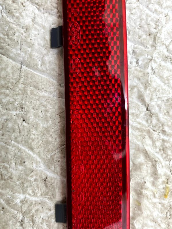 Land Rover Freelander 2 L359 Rear Bumper Right Reflector 06-13 8385242 Genuine 2 Land Rover Freelander 2 L359 Rear Bumper Right Reflector 06 13 8385242 Genuine 178560614275 3