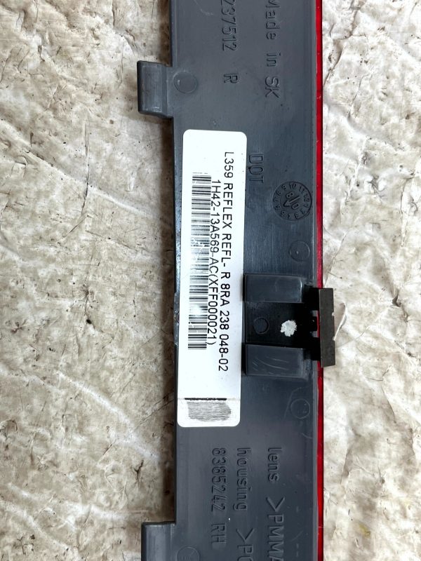 Land Rover Freelander 2 L359 Rear Bumper Right Reflector 06-13 8385242 Genuine 6 Land Rover Freelander 2 L359 Rear Bumper Right Reflector 06 13 8385242 Genuine 178560614275 7