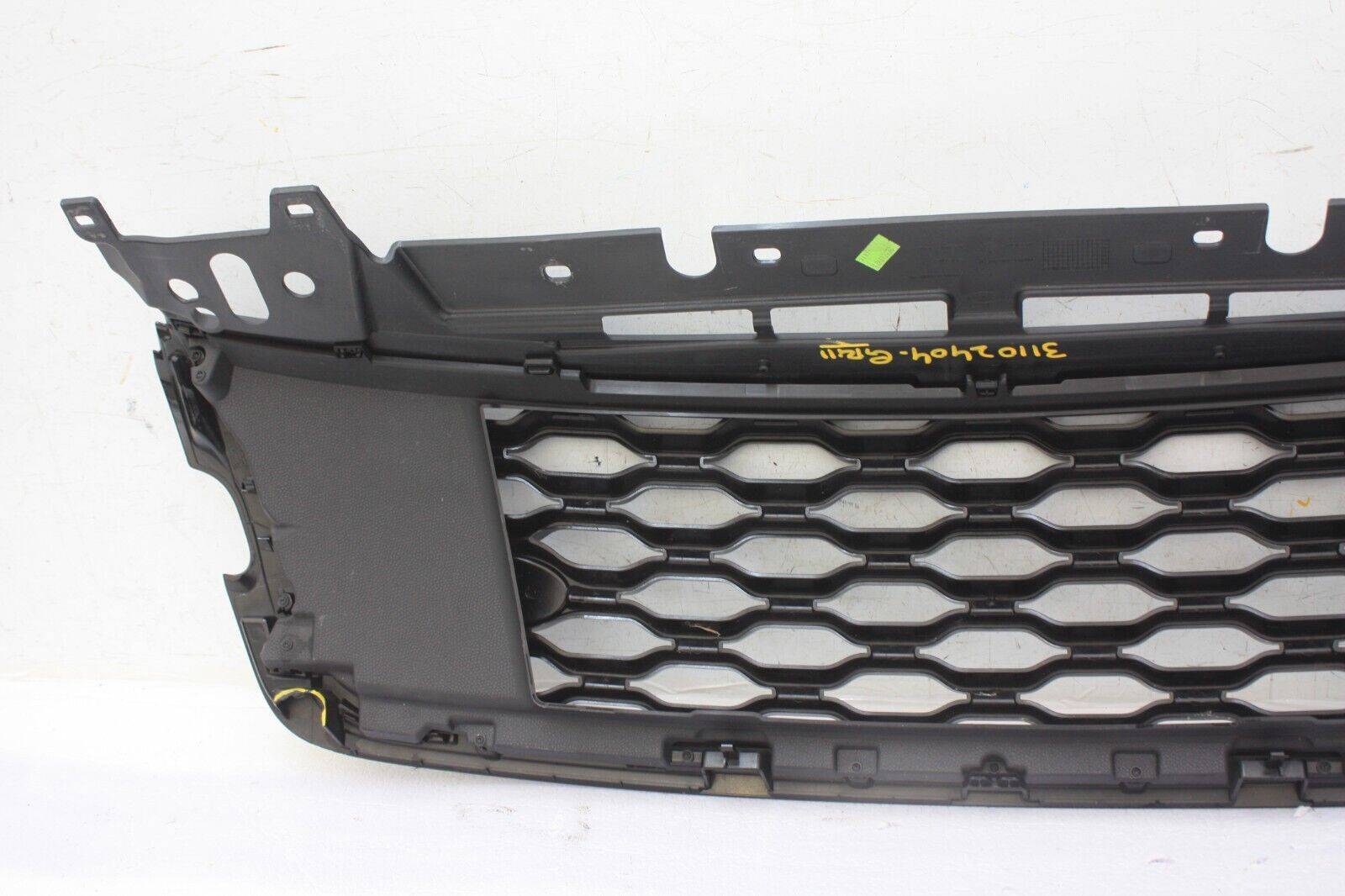 Land-Rover-Velar-L560-Front-Bumper-Grill-M8A2-8200-CC-Genuine-DAMAGED-176656935215-10