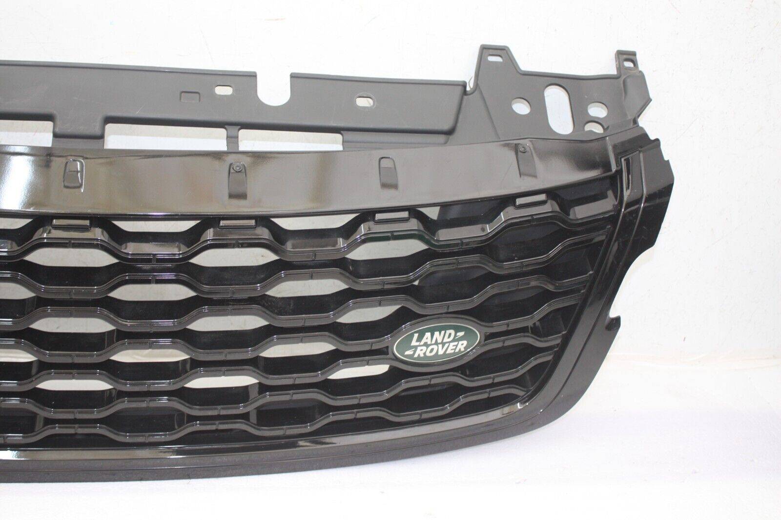 Land-Rover-Velar-L560-Front-Bumper-Grill-M8A2-8200-CC-Genuine-DAMAGED-176656935215-2