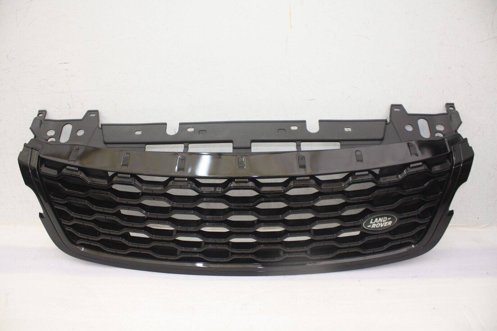 Land Rover Velar L560 Front Bumper Grill M8A2 8200 CC Genuine DAMAGED 176656935215