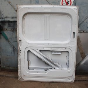Maxus V90 Deliver 9 Left Side Sliding Door  *DAMAGED* - Image 16
