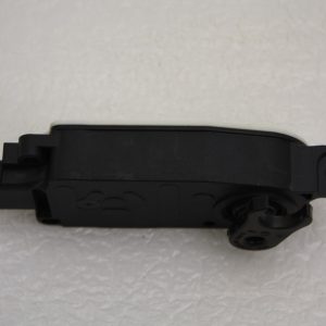 Mercedes A /CLA C118 X118 W177 Intake Actuator Motor 18 ON 5878R1000 Genuine - Image 4