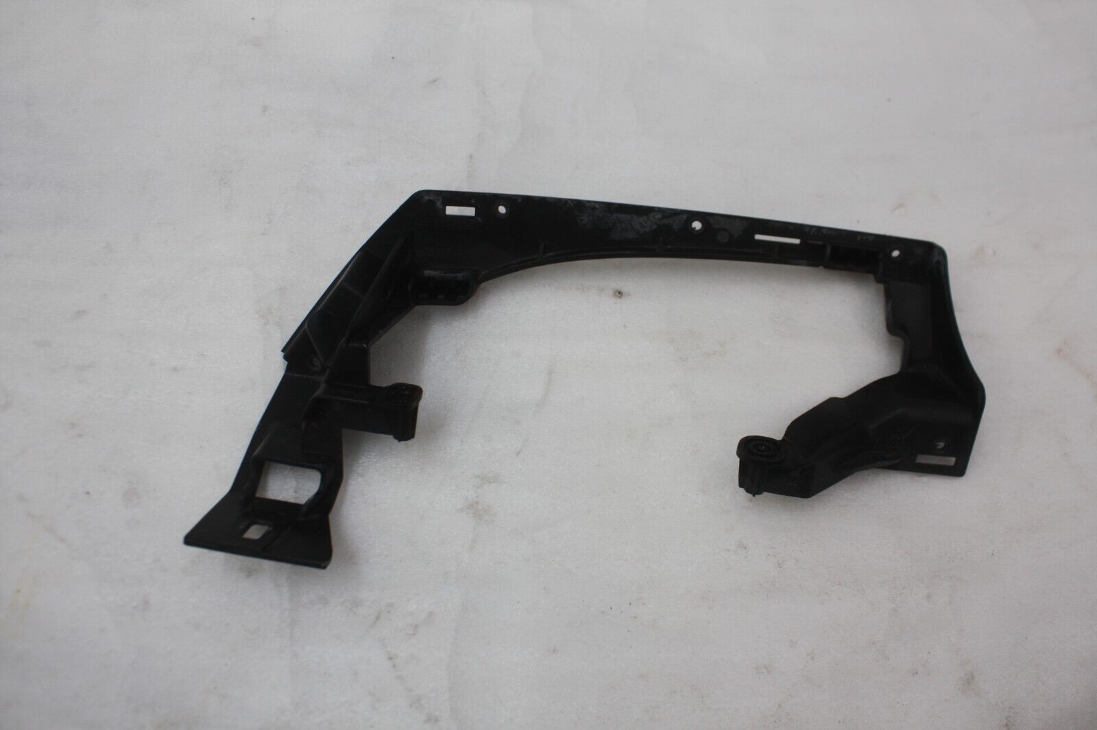 Mercedes A Class W176 Rear Bumper Right Exhaust Bracket A1768856800 Genuine