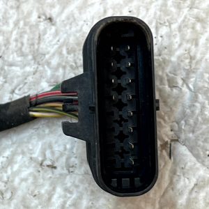Mercedes C Class W204 PDC Parking Sensor Loom Plug Connector A0001534524 Genuine - Image 8