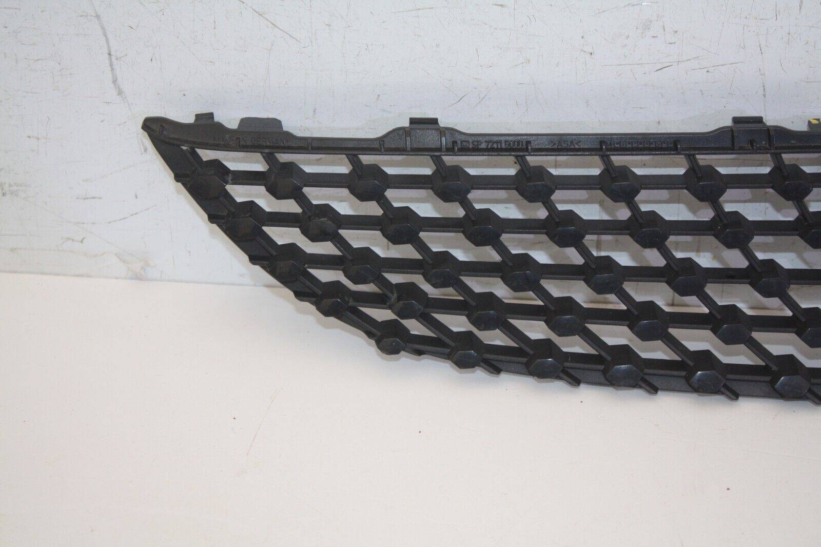 Mercedes-C-Class-W205-AMG-Front-Right-Side-Grill-A2058881660-Genuine-176234492295-2