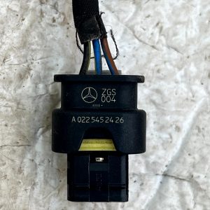 Mercedes C-Class W205 PDC Parking Sensor Loom Plug Connector A0225452426 Genuine - Image 3