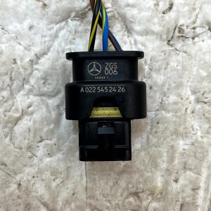 Mercedes C-Class W205 Parking Sensor Loom Plug Connector A0225452426 Genuine - Image 3