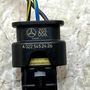 Mercedes C-Class W205 Parking Sensor Loom Plug Connector A0225452426 Genuine - Image 9