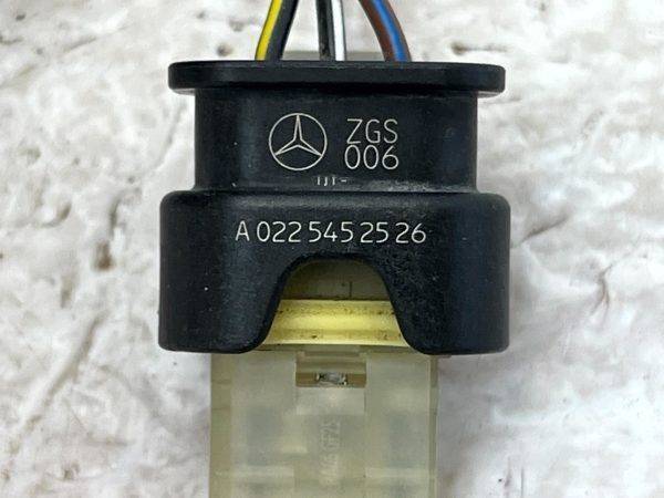 Mercedes C E Class W205 W213 PDC Sensor Loom Plug Connector A0225452526 Genuine 7 Mercedes C E Class W205 W213 PDC Sensor Loom Plug Connector A0225452526 Genuine 178527723875 8