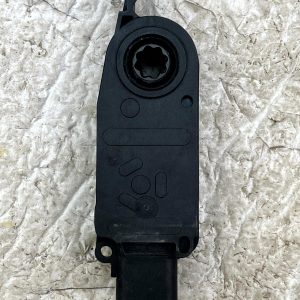 Mercedes CLA C118 X118 W177 HVAC Air Intake Actuator Motor 5878R1000 Genuine - Image 3