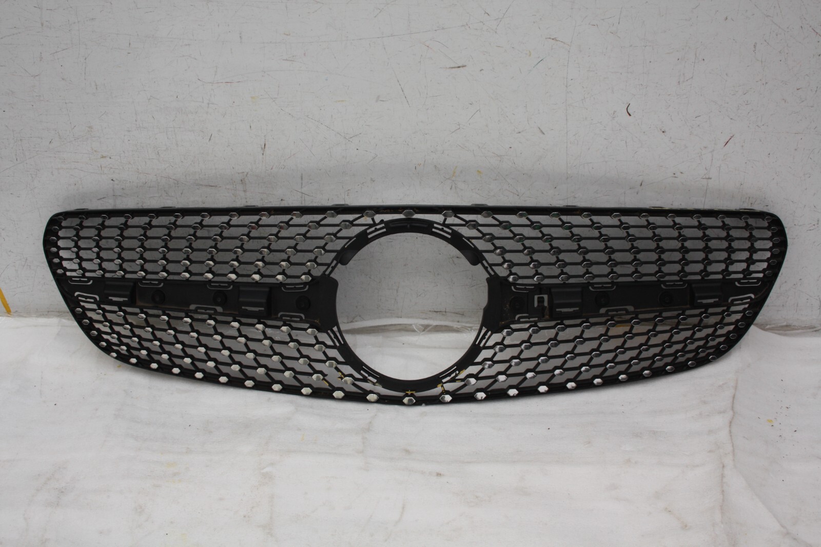 Mercedes E Class C238 Front Bumper Grill 2016 TO 2020 A2388880400 *DAMAGED*