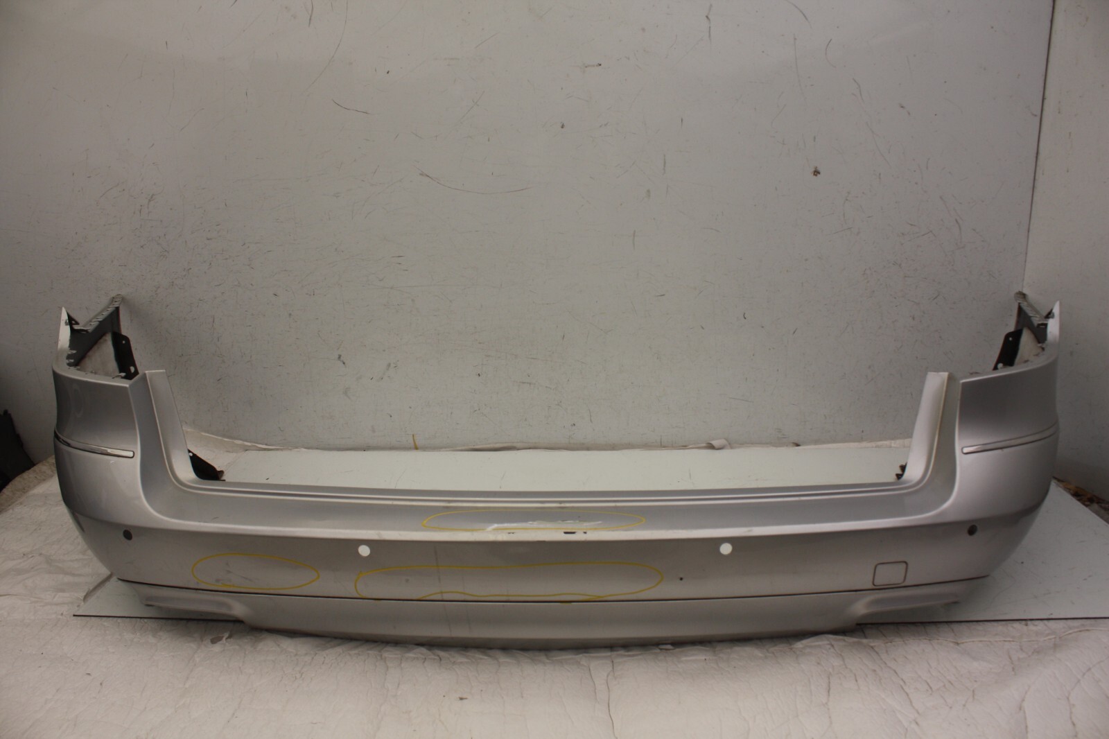 Mercedes E Class S212 Estate Rear Bumper 2009-2013 A2128852325 Genuine *DAMAGED*