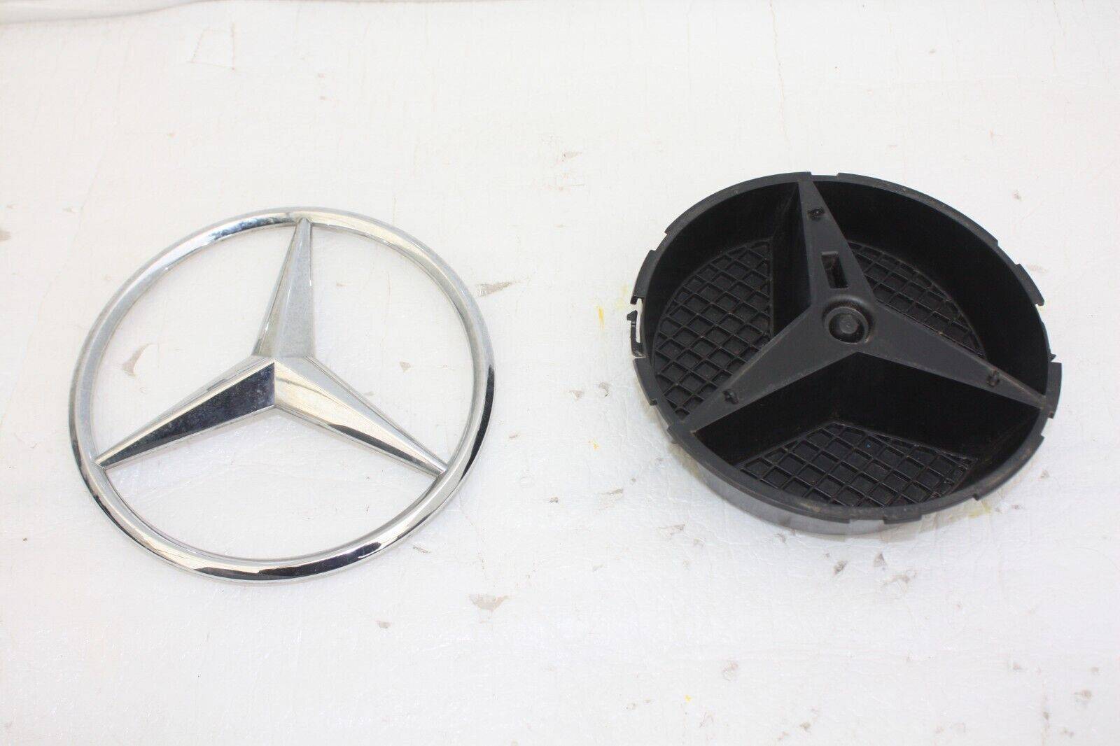 Mercedes-GLC-X253-Front-Bumper-Grill-Badge-A0008880160-Genuine-176412670925-4