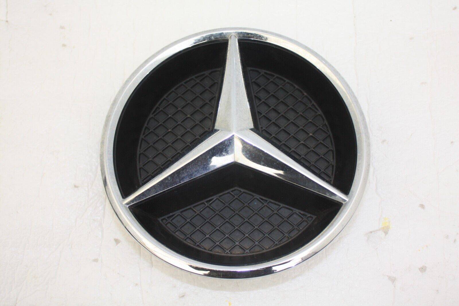 Mercedes GLC X253 Front Bumper Grill Badge A0008880160 Genuine 176412670925