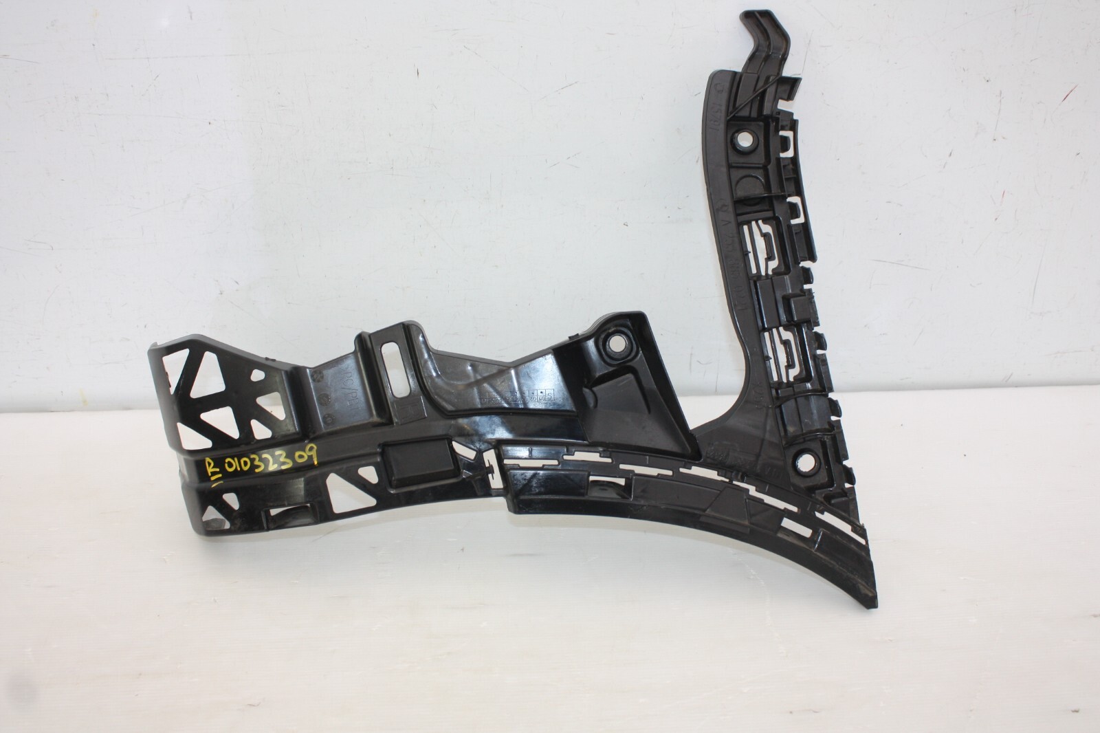 Mercedes GLC X253 Rear Bumper Right Side Bracket 2015-2019 A2538850221 Genuine