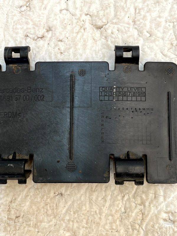 Mercedes GLE V167 Front Wheel Arch Liner Cover Plate 2023 ON A1676915700 Genuine 178424219365 7