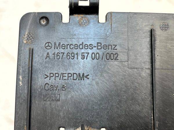 Mercedes GLE V167 Front Wheel Arch Liner Cover Plate 2023 ON A1676915700 Genuine 178424219365 9